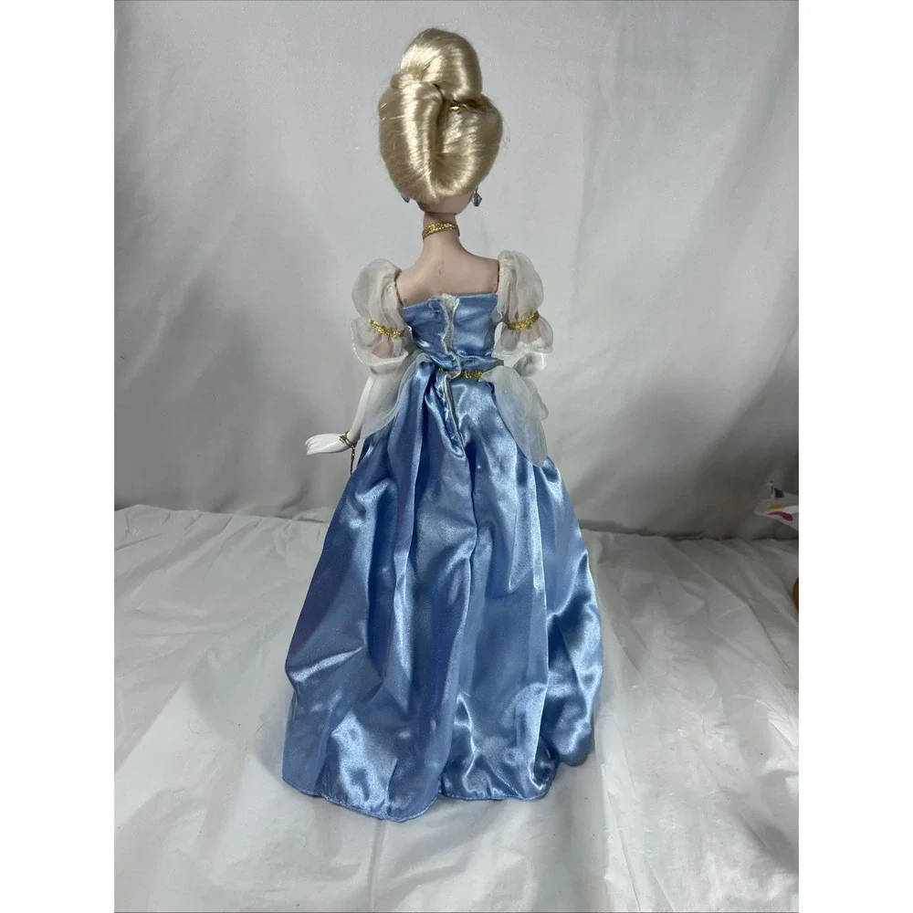 N/A cinderella porcelain